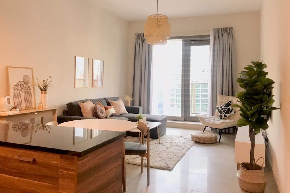 Дубай: Newly Furnished Apt Near the Beach
