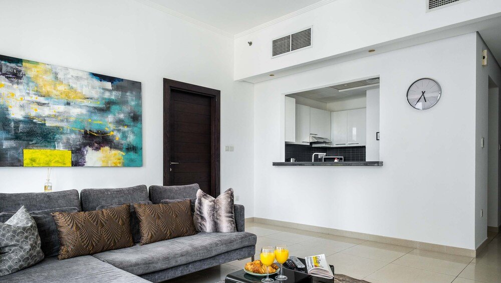Дубай: LUX Holiday Home - Silverene Towers 3