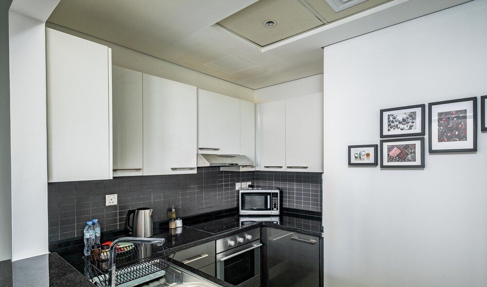 Дубай: LUX Holiday Home - Silverene Towers 3