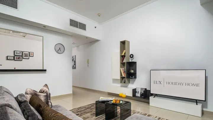 Дубай: LUX Holiday Home - Silverene Towers 3