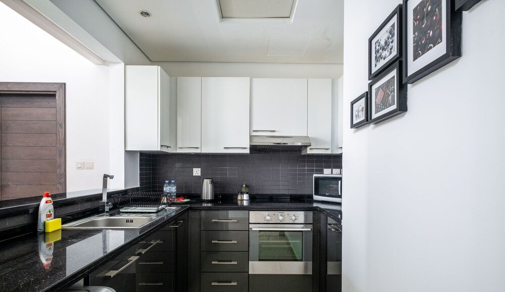 Дубай: LUX Holiday Home - Silverene Towers 3