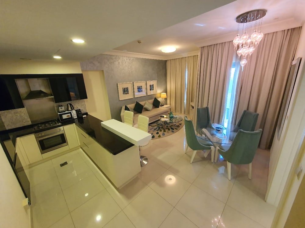Дубай: OSKENA Vacation Homes - Damac maison Dubai Mall Street