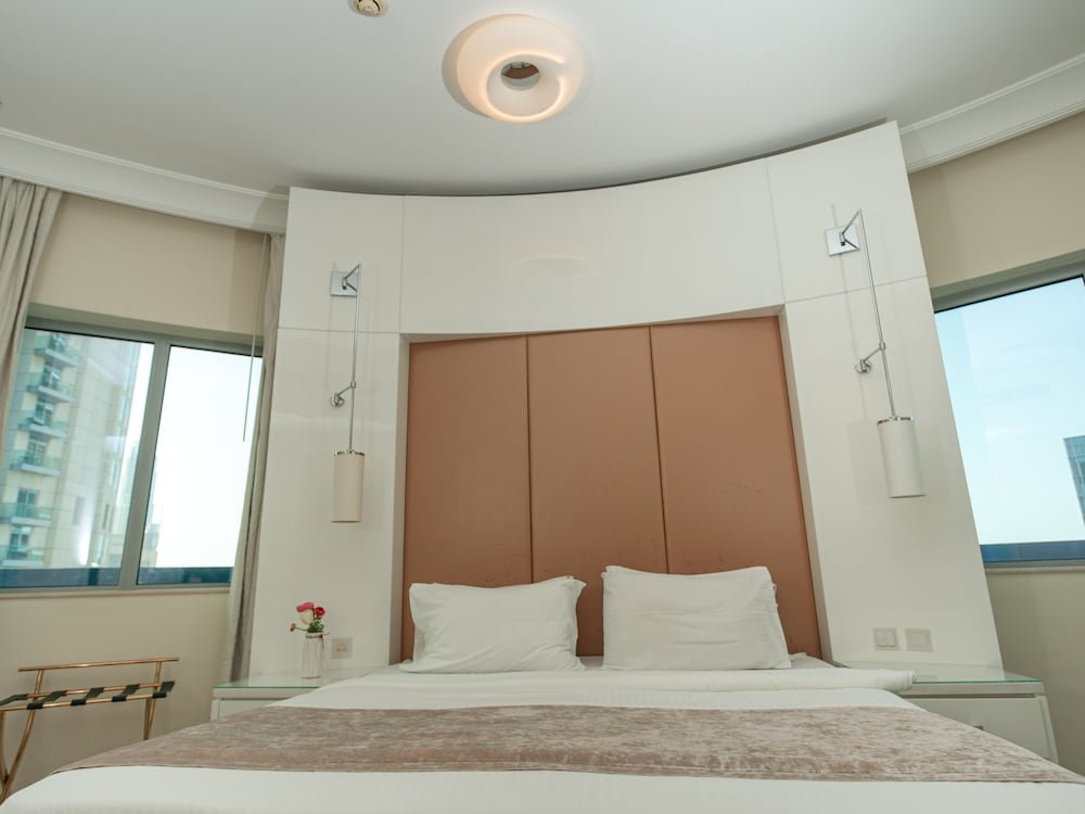 Дубай: OSKENA Vacation Homes - Damac maison Dubai Mall Street