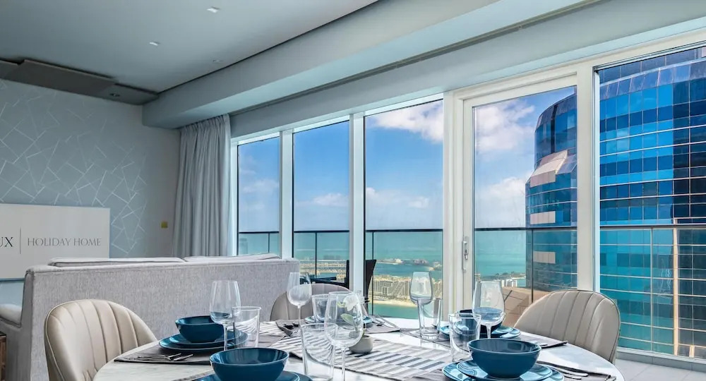 Дубай: LUX Holiday Home - DAMAC Residenze 2