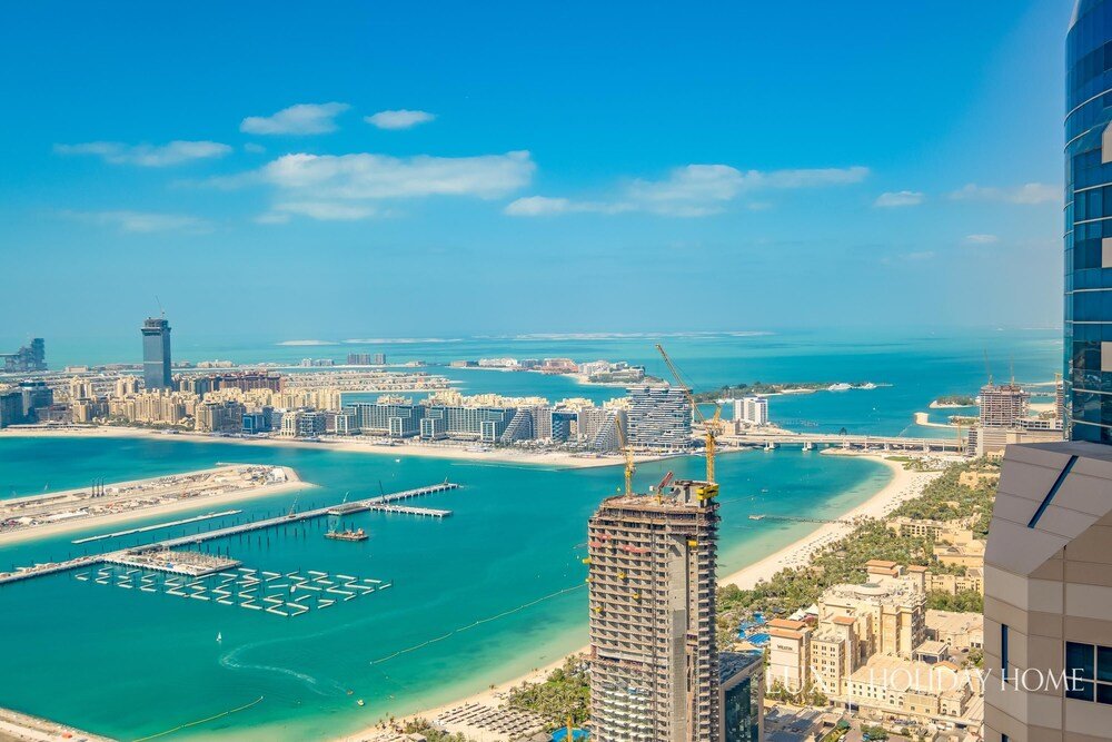 Дубай: LUX Holiday Home - DAMAC Residenze 2