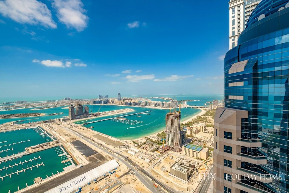Дубай: LUX Holiday Home - DAMAC Residenze 2