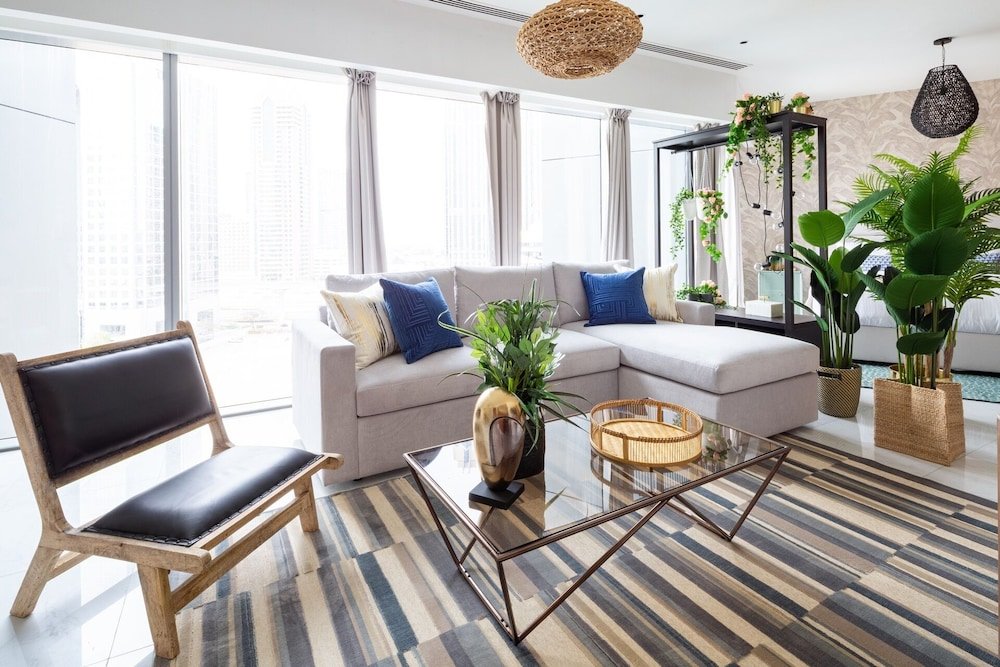 Дубай: Serene Studio Apartment in Central Park Towers