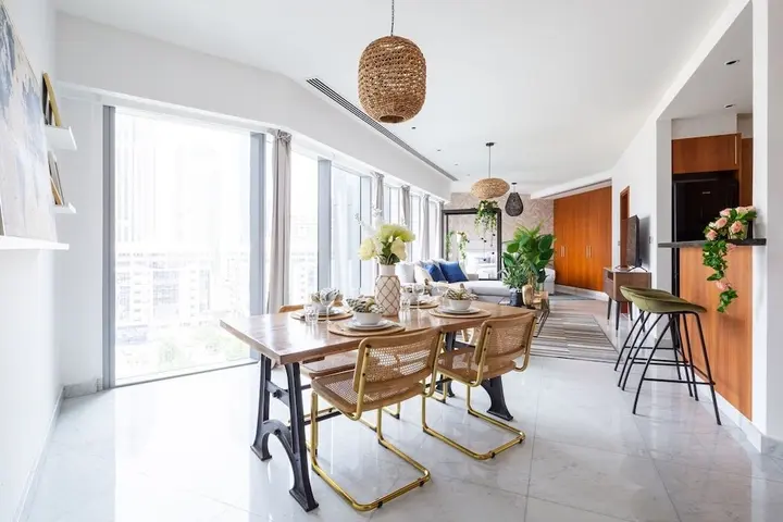Дубай: Serene Studio Apartment in Central Park Towers