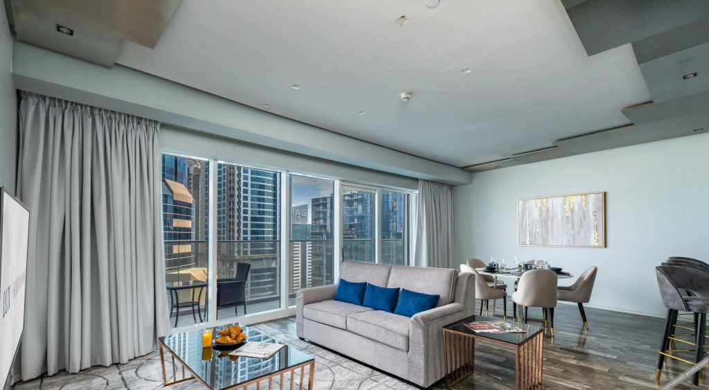 Дубай: LUX Holiday Home - DAMAC Residenze 1