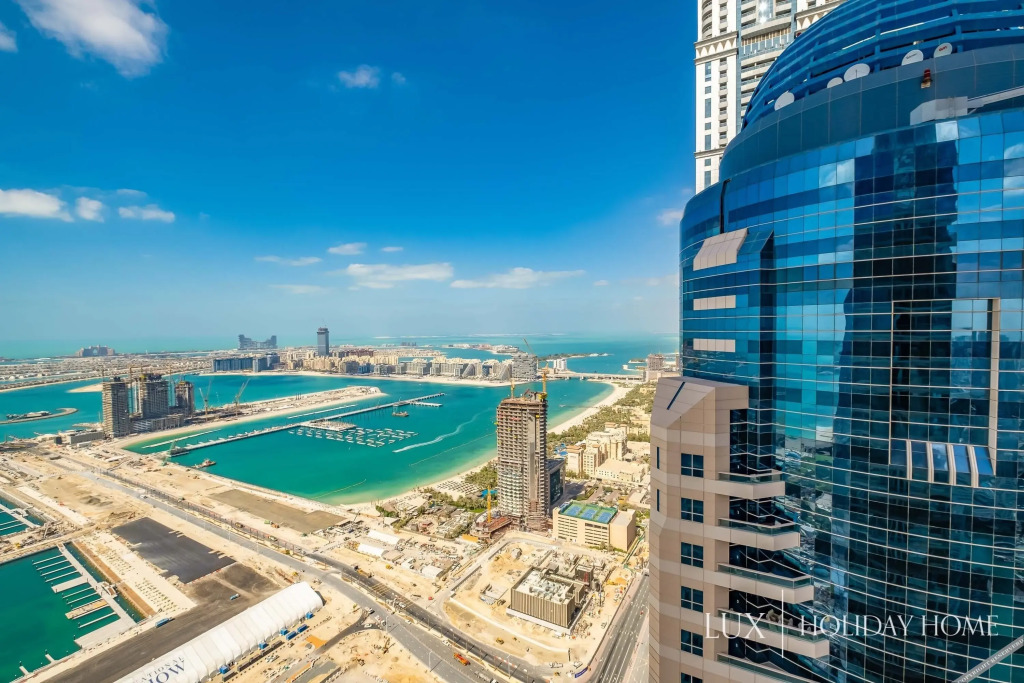 Дубай: LUX Holiday Home - DAMAC Residenze 1