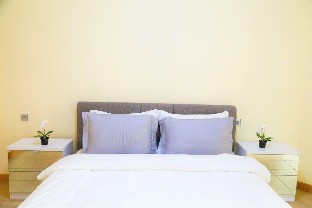 Дубай: Luxury Stay at the Palm Shoreline Dubai