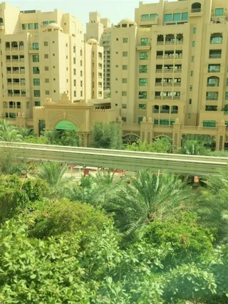 Дубай: Luxury Stay at the Palm Shoreline Dubai