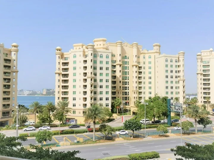 Дубай: Luxury Stay at the Palm Shoreline Dubai