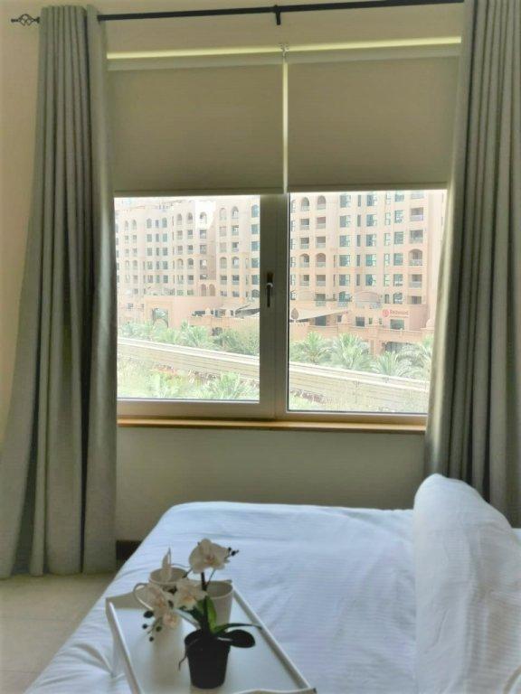 Дубай: Luxury Stay at the Palm Shoreline Dubai
