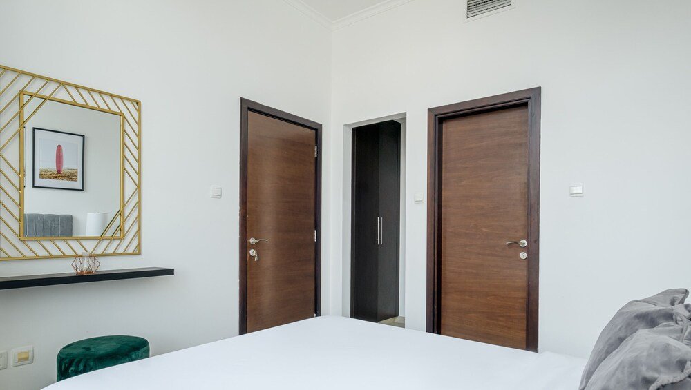 Дубай: LUX Holiday Home - Botanica Tower 1