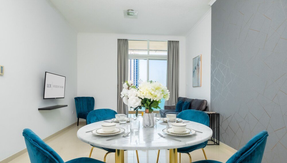 Дубай: LUX Holiday Home - Botanica Tower 1