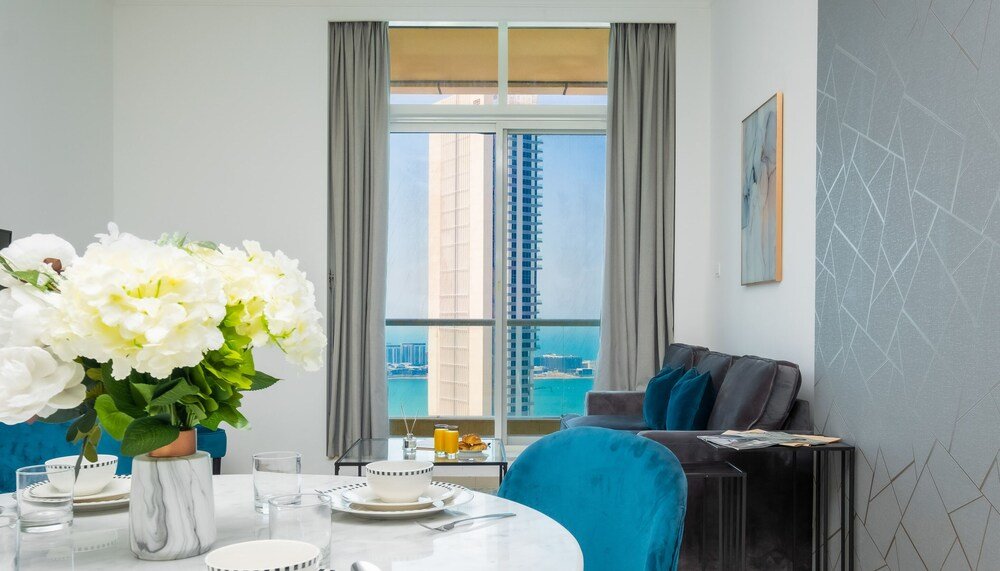 Дубай: LUX Holiday Home - Botanica Tower 1