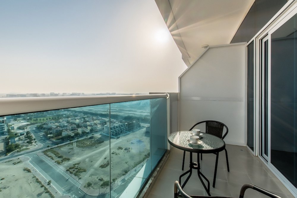 Дубай: Elegant Studio in Al Jawhara Tower by Deluxe Holiday Homes