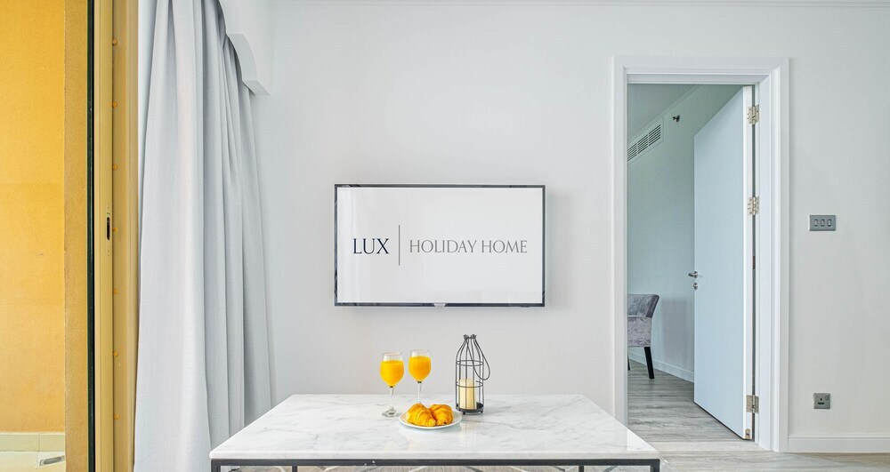 Дубай: LUX Holiday Home - IBN Residence 2
