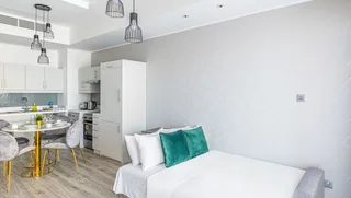 Дубай: LUX Holiday Home - IBN Residence 2