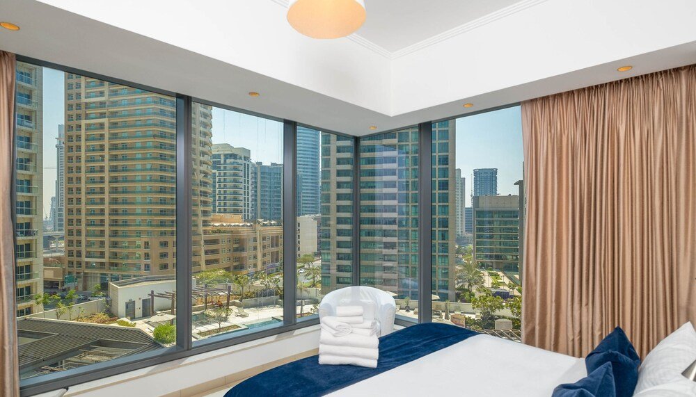 Дубай: LUX Holiday Home - Silverene Towers 2