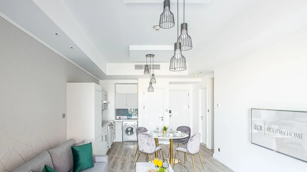 Дубай: LUX Holiday Home - IBN Residence 1