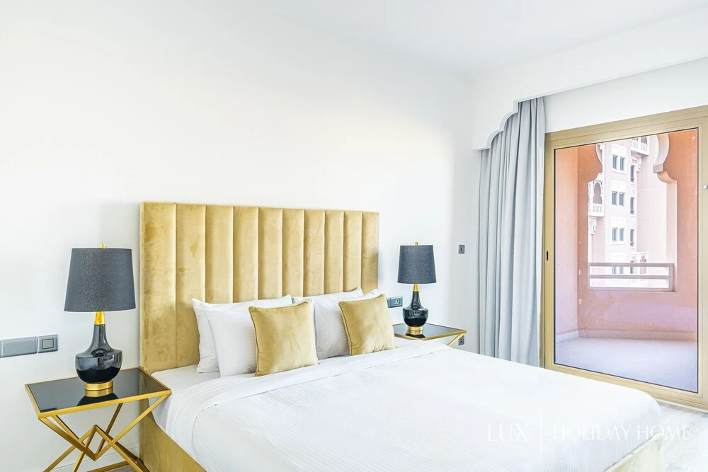 Дубай: LUX Holiday Home - IBN Residence 1