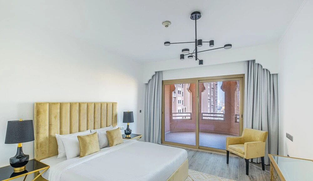 Дубай: LUX Holiday Home - IBN Residence 1