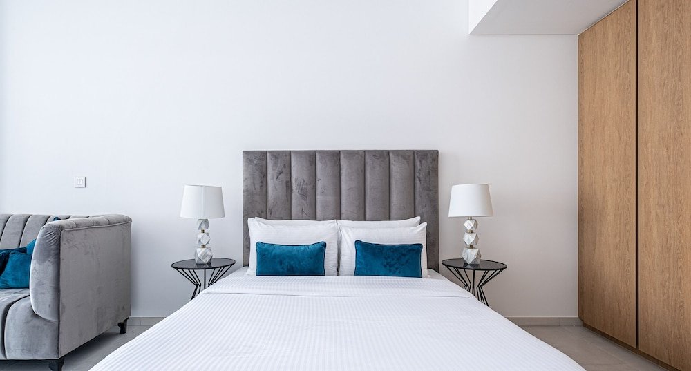 Дубай: LUX Holiday Home - Marquise Square 1
