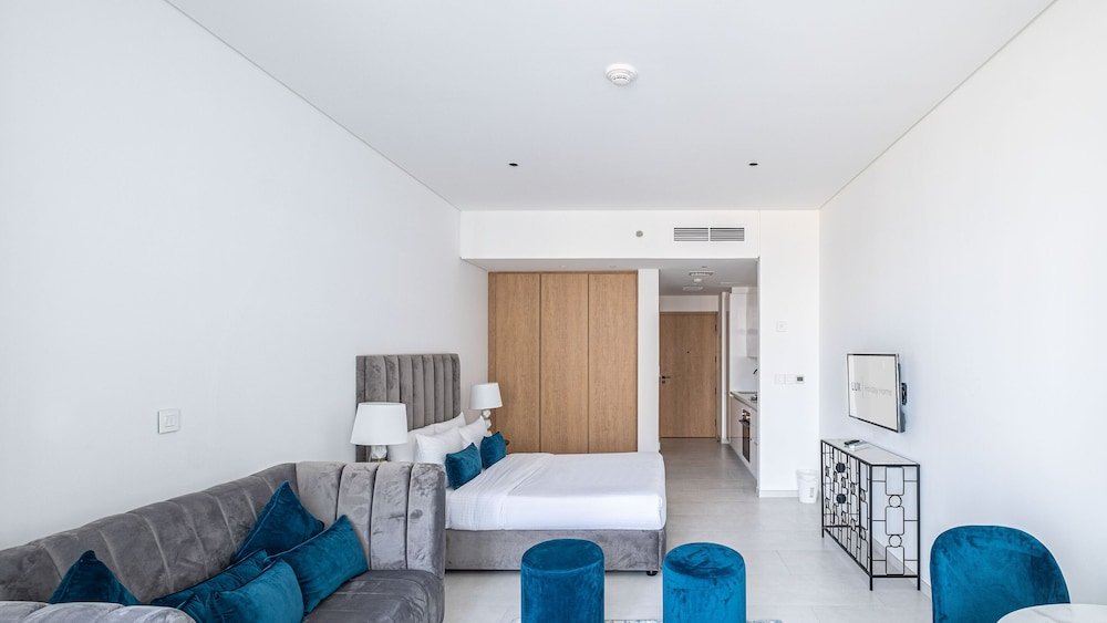 Дубай: LUX Holiday Home - Marquise Square 1