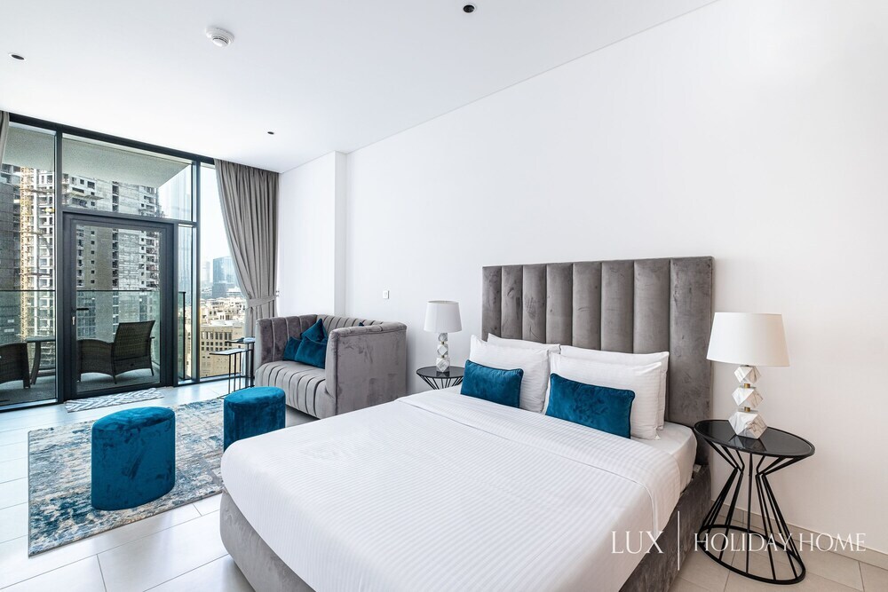 Дубай: LUX Holiday Home - Marquise Square 1