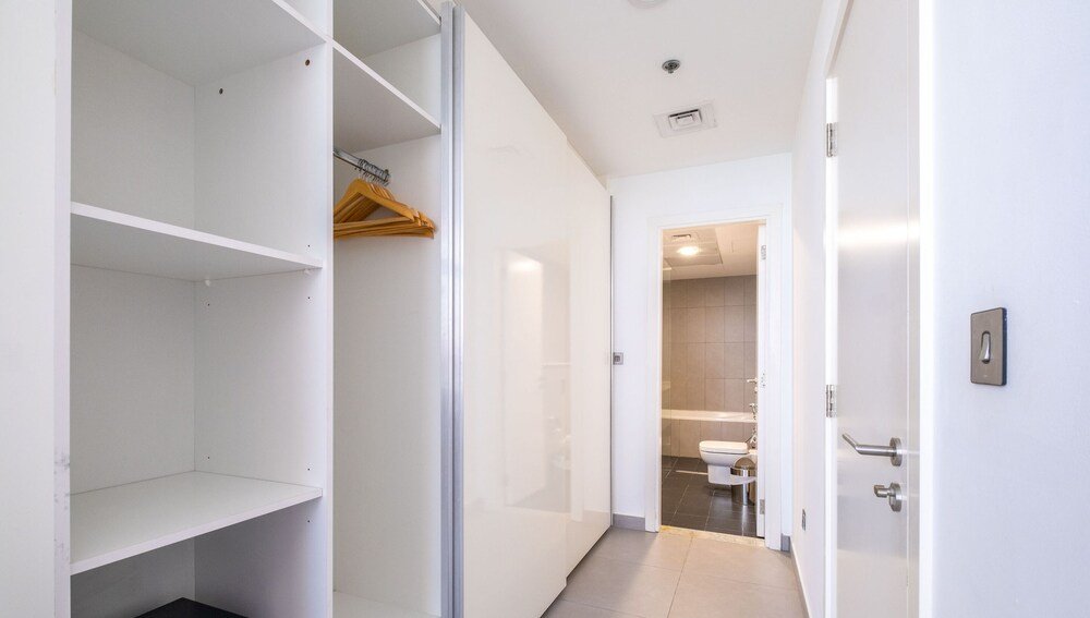 Дубай: LUX Holiday Home - Royal Bay 1