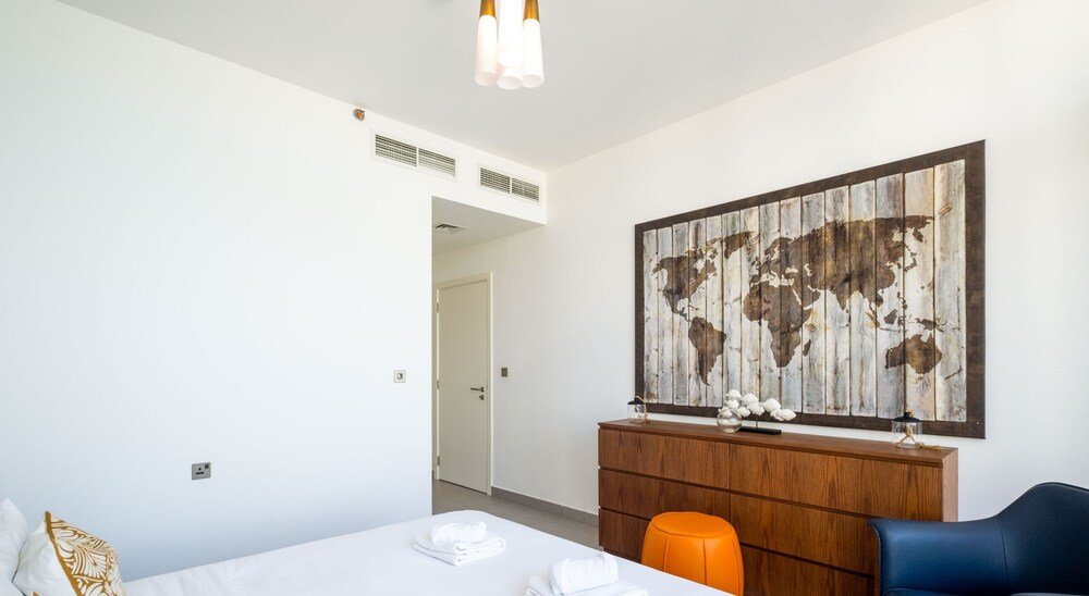 Дубай: LUX Holiday Home - Royal Bay 1
