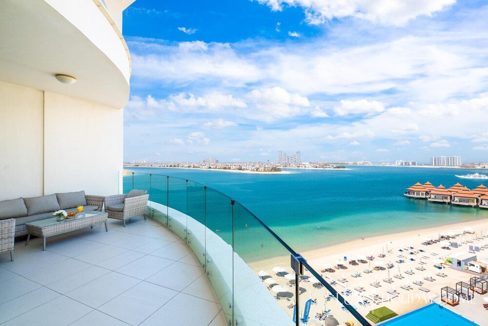 Дубай: LUX Holiday Home - Royal Bay 1