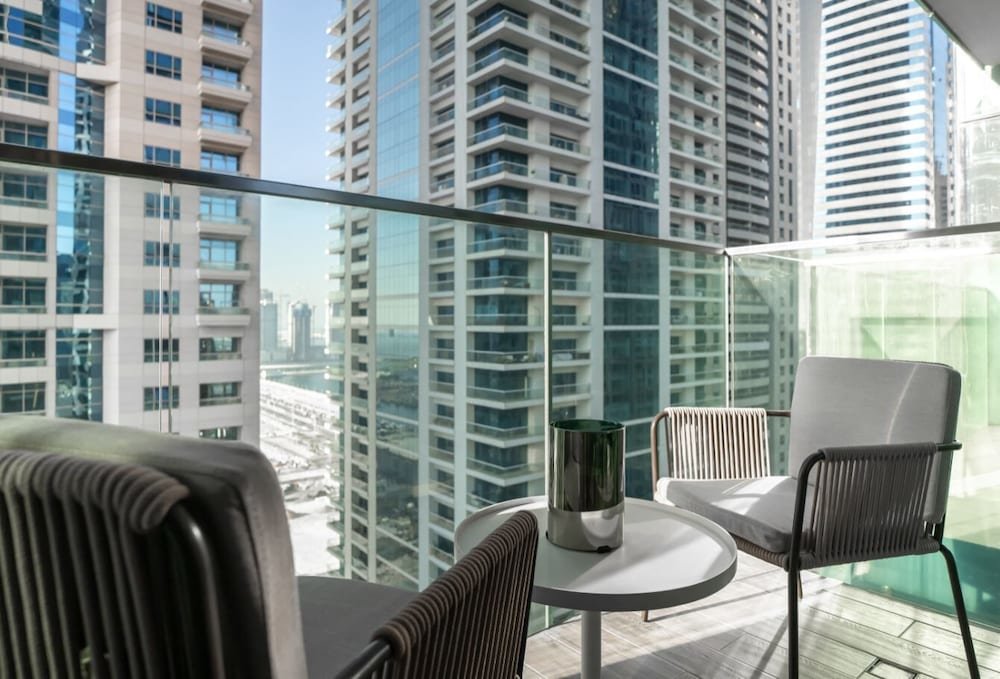 Дубай: HiGuests - Marina Gate Jumeirah Living