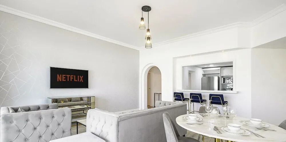 Дубай: LUX Holiday Home - Al Nabat 1