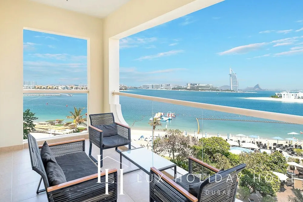 Дубай: LUX Holiday Home - Al Nabat 1