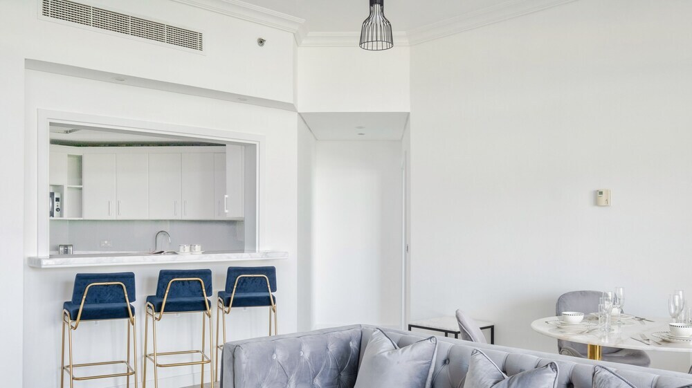 Дубай: LUX Holiday Home - Al Nabat 1