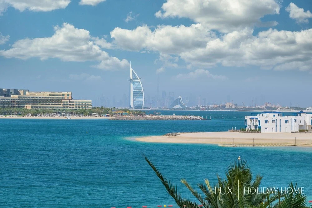 Дубай: LUX Holiday Home - Al Nabat 1