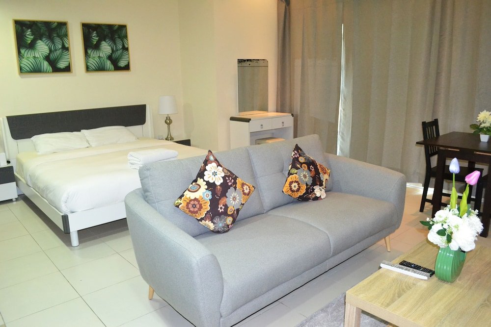 Дубай: Sea view furnished STUDIO with balcony in Marina - JMI