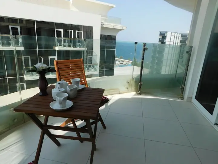 Дубай: Luton Vacation Homes - Royal Bay