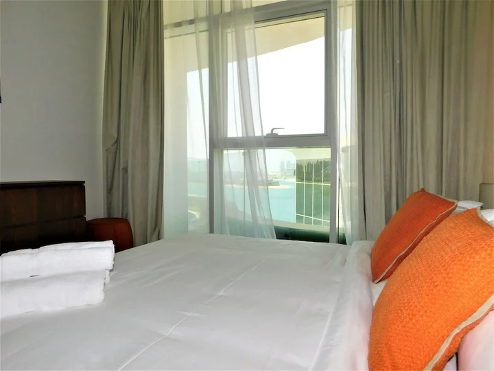 Дубай: Luton Vacation Homes - Royal Bay