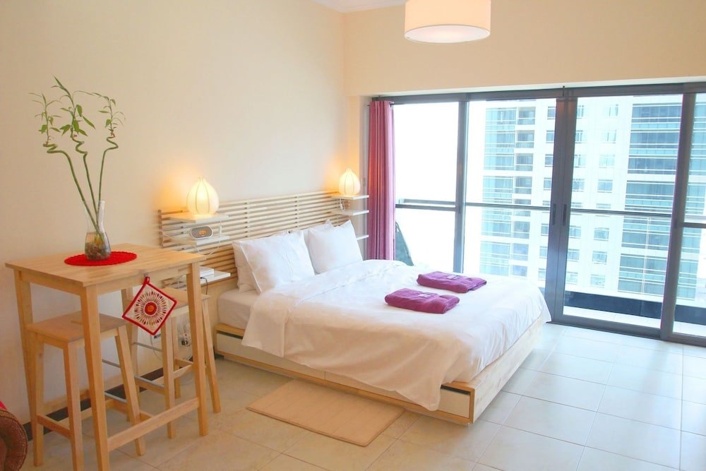 Дубай: Kennedy Towers - Goldcrest Views