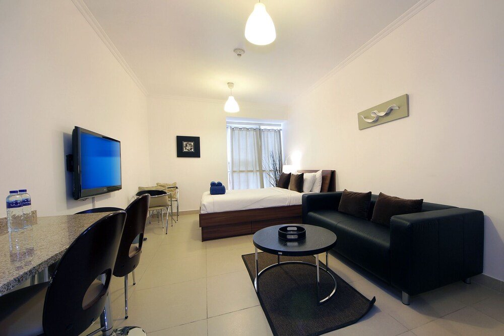 Дубай: New Arabian Holiday Homes - Goldcrest