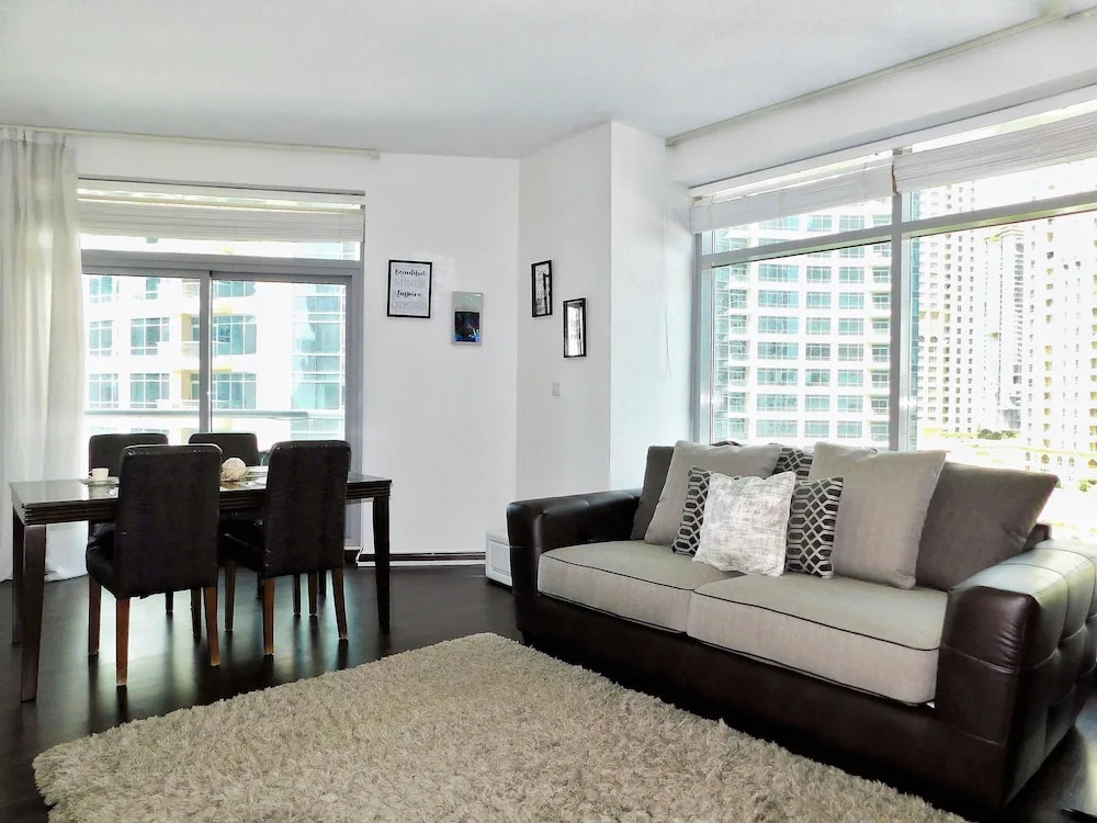 Дубай: Luton Vacation Homes Park Island