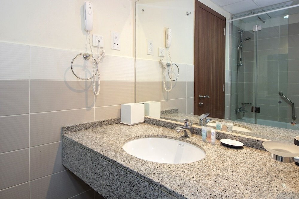 Дубай: New Arabian Holiday Homes Imperial Jvt