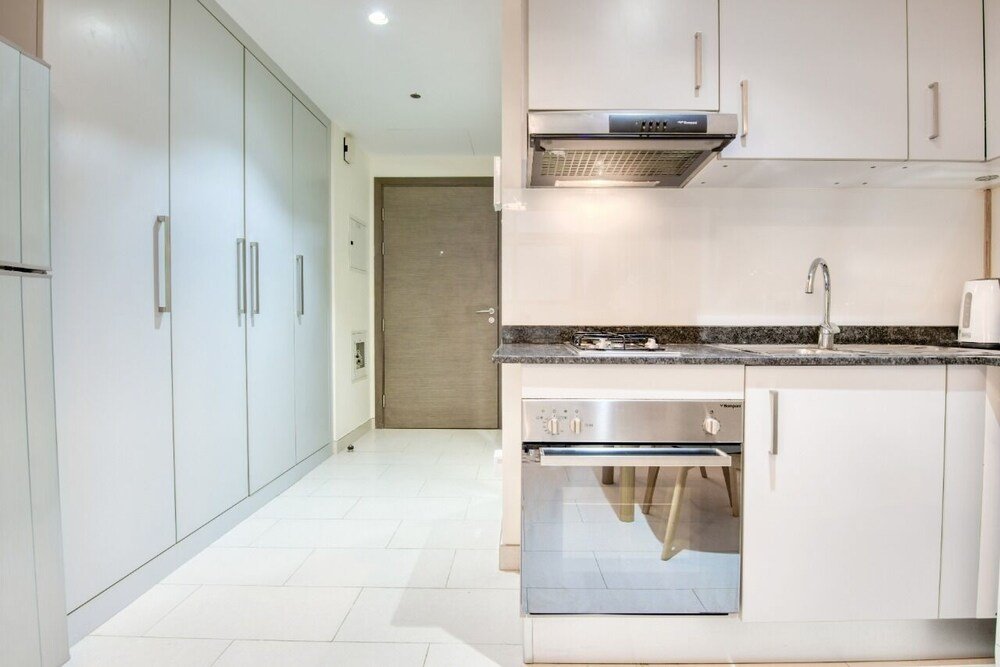 Дубай: Luton Vacation Homes Roy Mediterrian