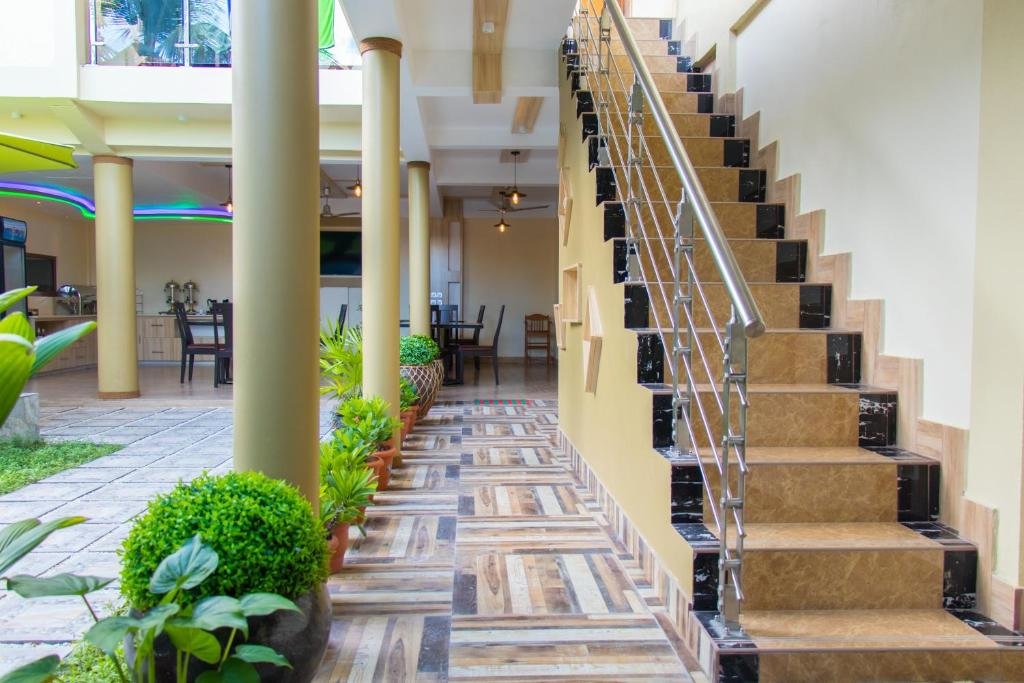 Гураиду (Атолл Каафу): Rosy Villa Hotel