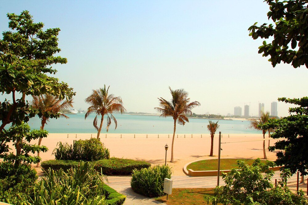 Дубай: Kennedy Towers - Al Sultana