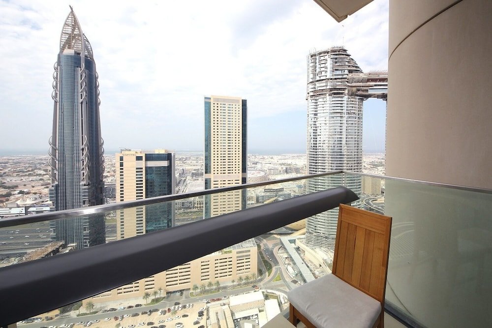 Дубай: New Arabian Holiday Homes - Burj Vista
